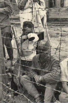 Канцлагер у Віцебску. 1941 г. / Концлагерь в Витебске. 1941 г. / A concentration POW camp in Vitebsk. 1941