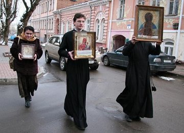 Чудотворные иконы из Оренбурга. Фото Дмитрия Ягадко