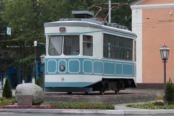 Трамвай начала XX века установленный на постамент. Витебск. Фото Серегя Серебро